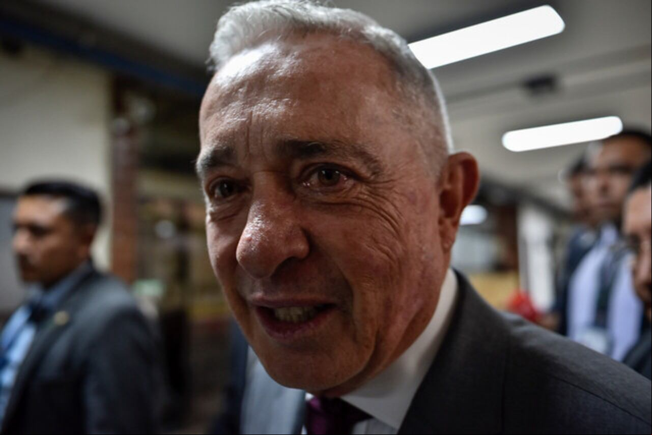 El expresidente Álvaro Uribe Vélez en los juzgados de Paloquemao.