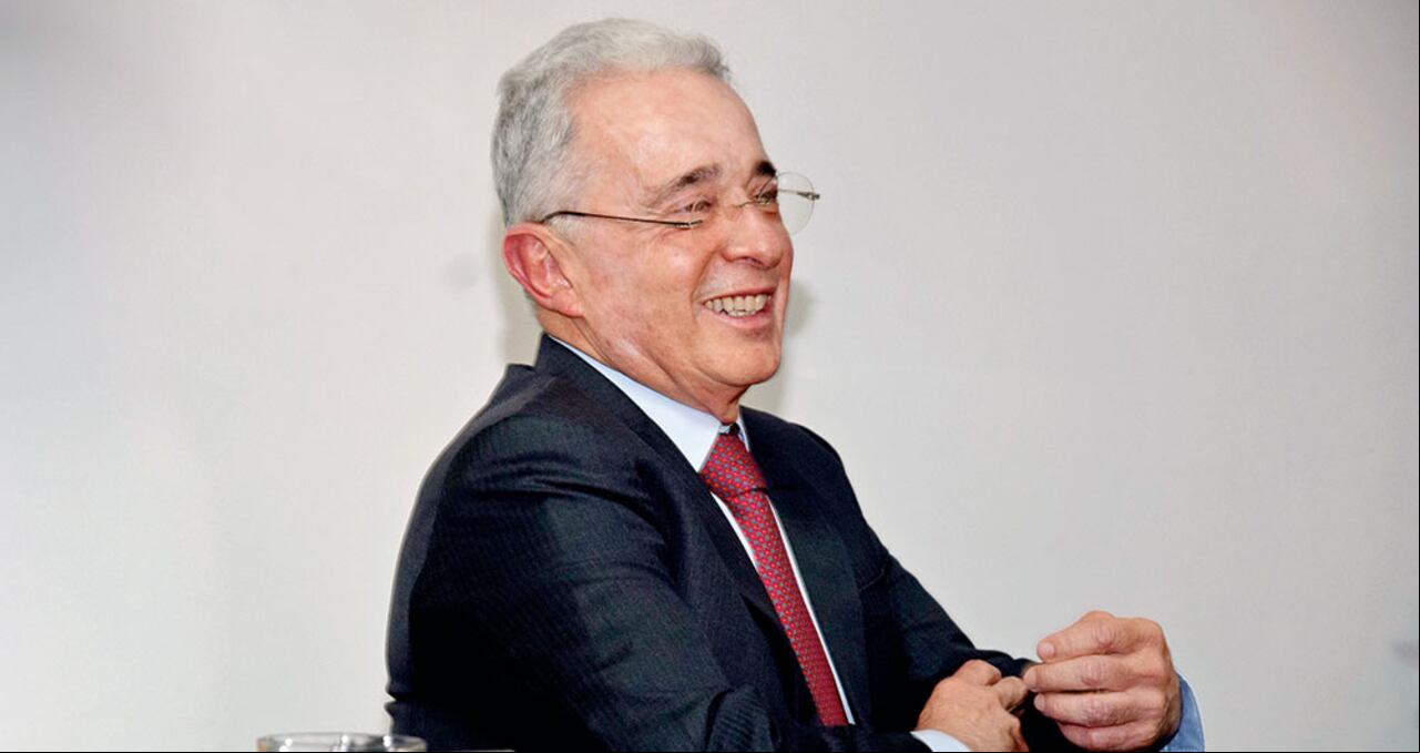 El expresidente Álvaro Uribe recorrió el país durante meses y logró convencer a los ciudadanos sobre la importancia de no abandonar la seguridad y la economía.