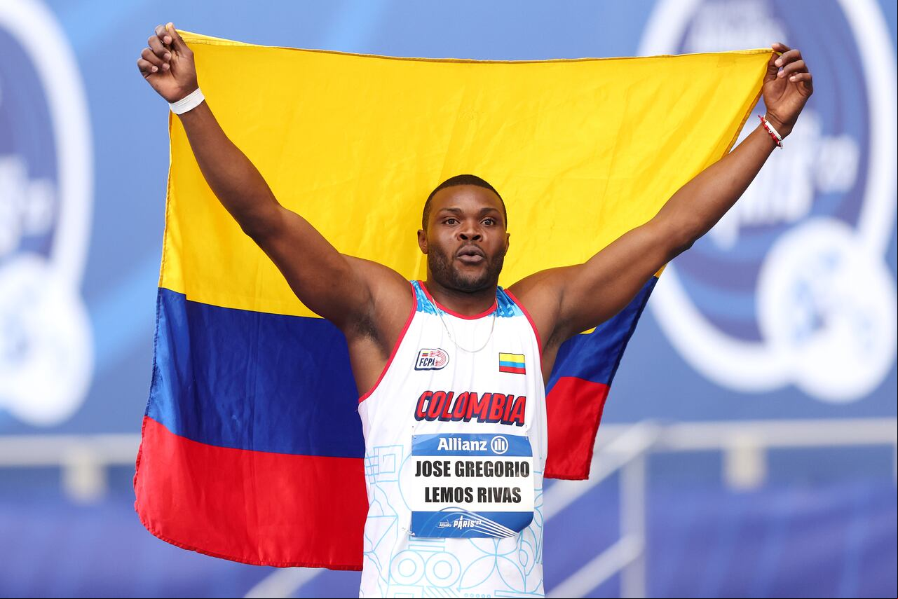 Él es José Gregorio Lemos, el atleta que le entrega a Colombia su primera medalla de oro en los Juegos Paralímpicos 2024
