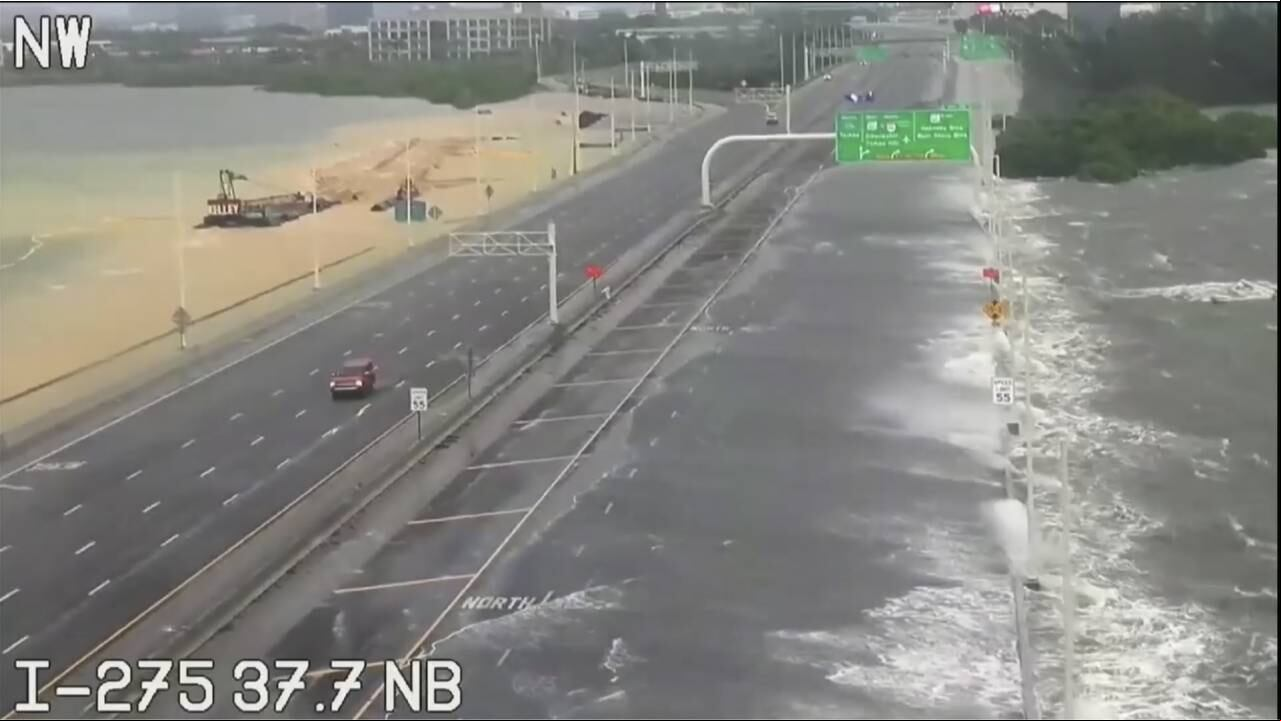El huracán Idalia se dirigió hacia la región de Big Bend de Florida el miércoles por la mañana, amenazando con marejadas ciclónicas mortales.