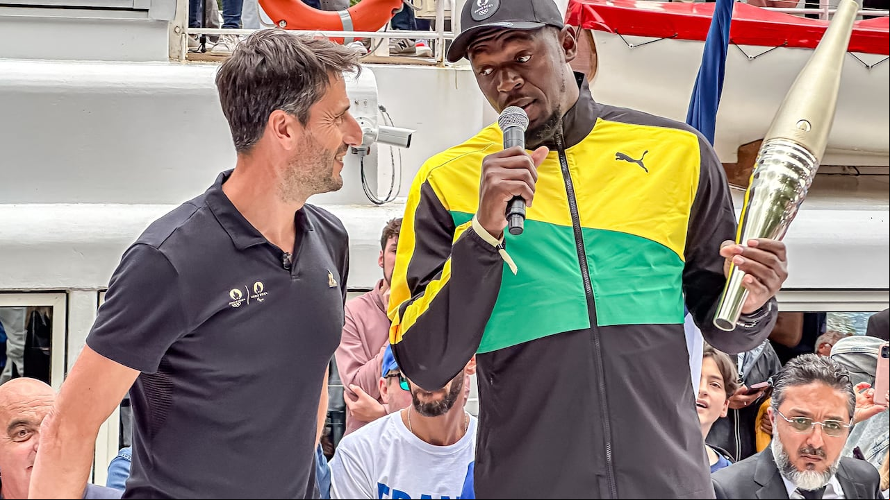 Usain Bolt en la presentación de la antorcha de los Juegos Olímpicos en París