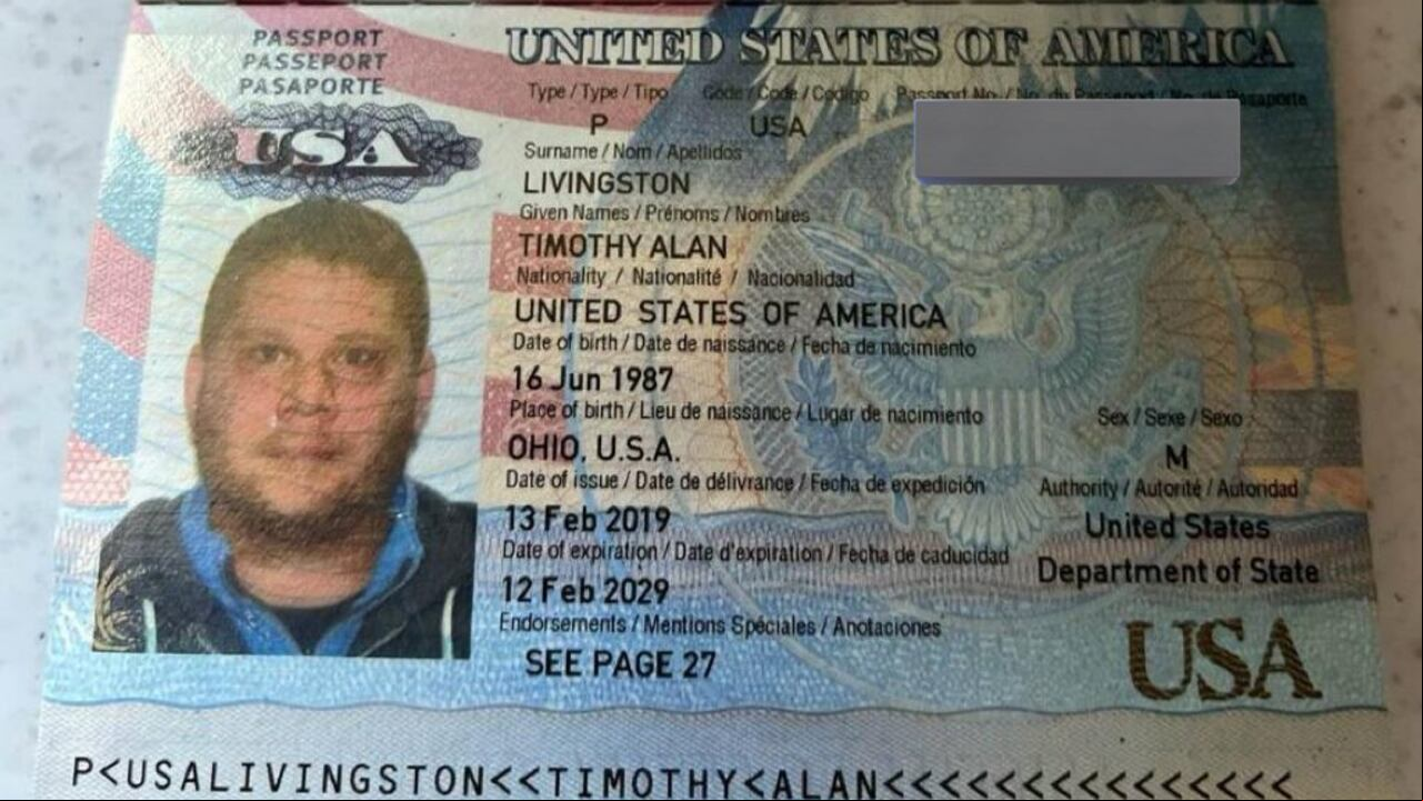 Timothy Alan Luvigston es el extranjero que estaba con las menores.