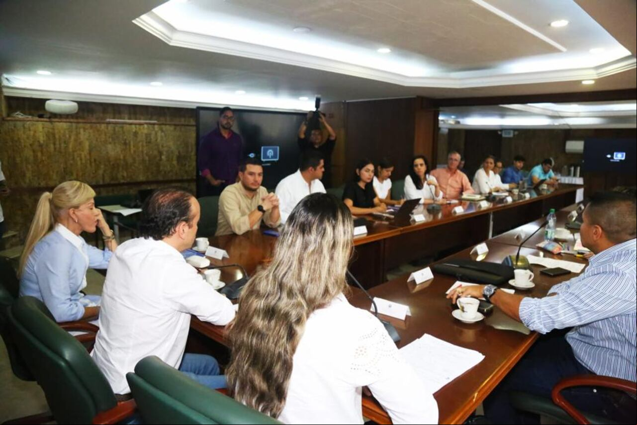 El alcalde de Cali señaló que durante el consejo directivo se realizó la elección de Juanita Concha como directora de la Agencia Regional de Transporte; de la alcaldesa de Jamundí, Paola Castillo como presidenta del Consejo y se contará con la asesoría del exdirector de la Agencia Nacional de Infraestructura, Dimitri Zaninovich.