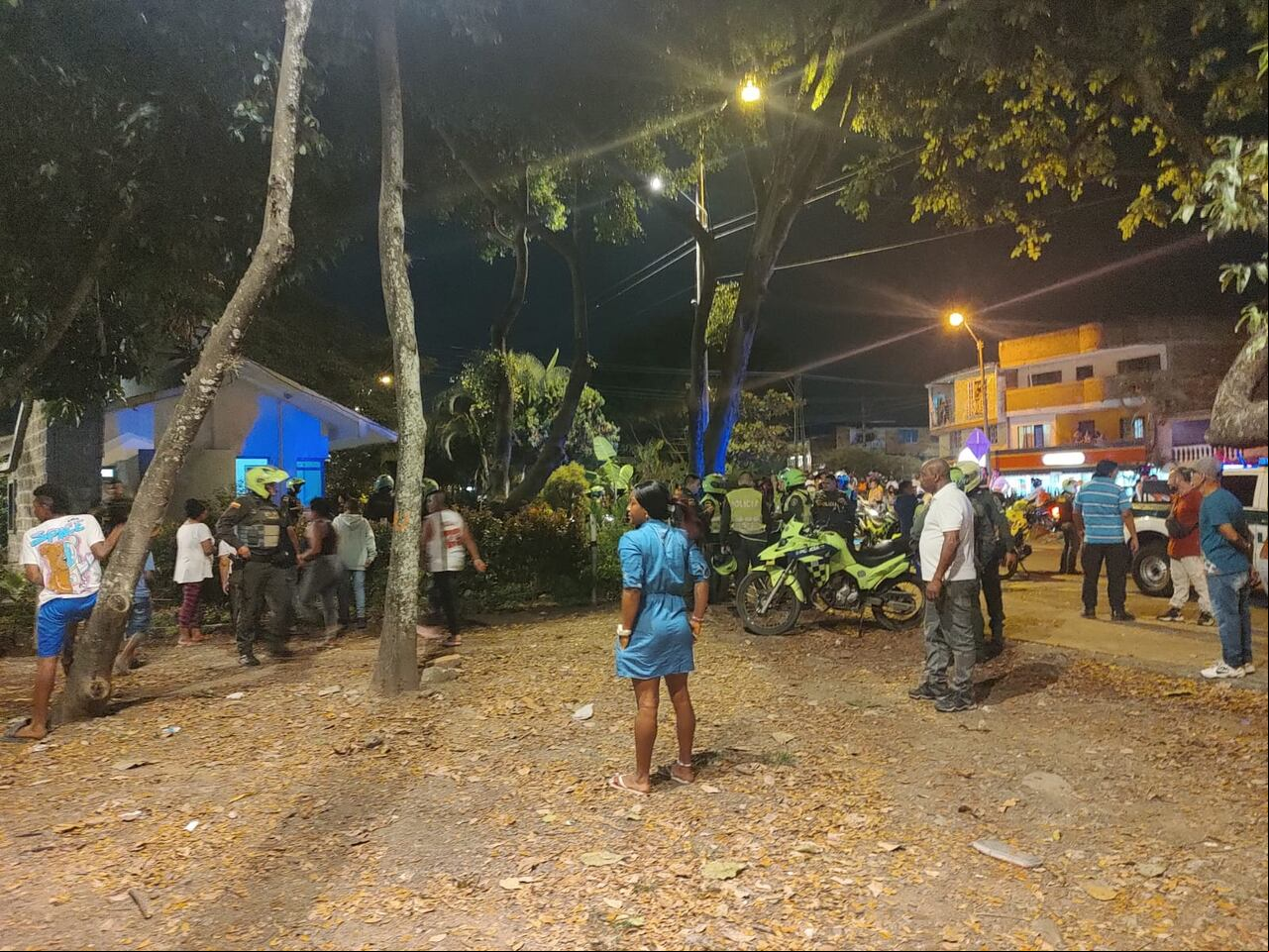 La detonación ocurrió en la noche de este sábado en el CAI de la policía del barrio Alfonso Bonilla Aragón de Cali.