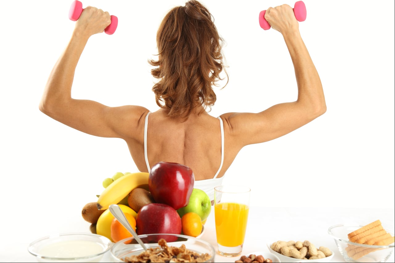 Así debe comerse las frutas cuando se haga ejercicio.