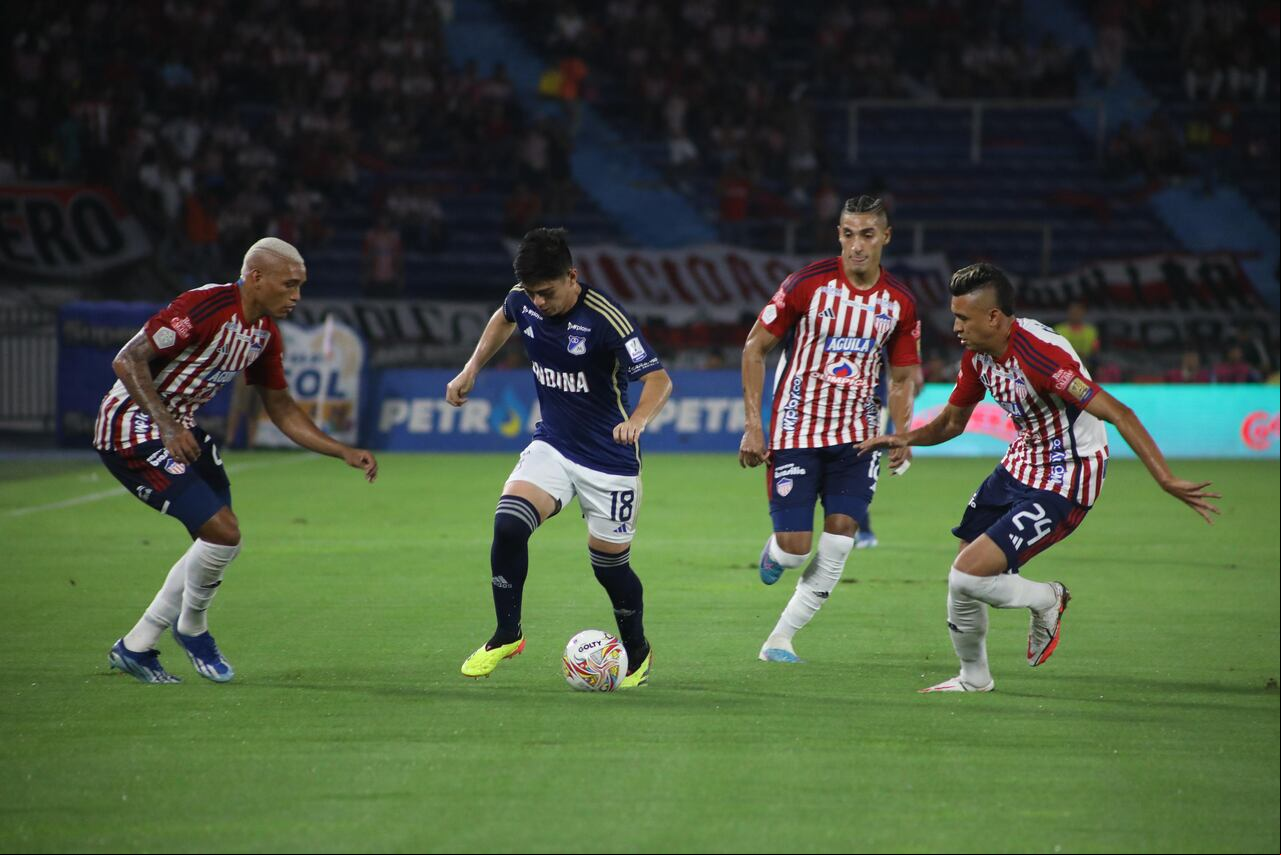 Imagen del partido entre Junior de Barranquilla y Millonarios por la fecha 1 del Grupo A de los cuadrangulares semifinales de la Liga colombiana 2024.