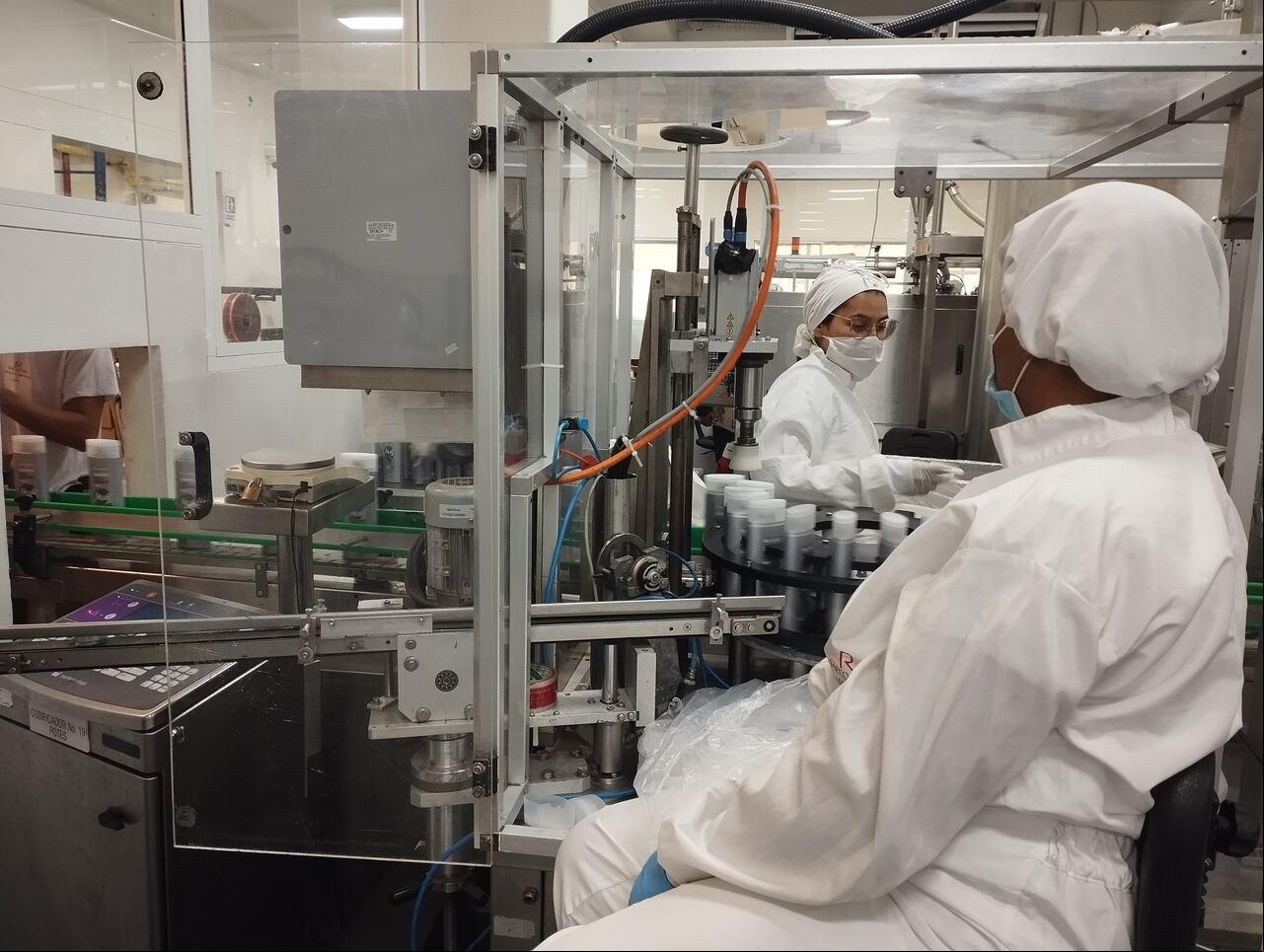 La empresa recamier produce en Cali protectores solares, jabones antibacteriales, champú, entre otros productos de belleza. Foto suministrada por la empresa.