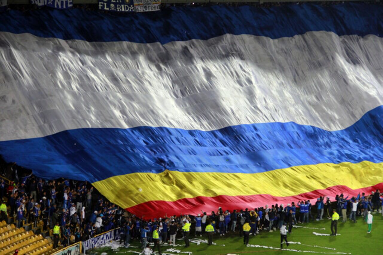 La bandera más grande del mundo, perteneciente a Millonarios